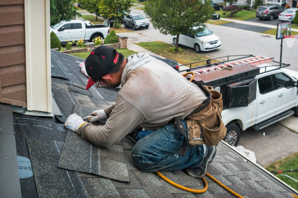 Professional Flat Roof Repair technician working in Thaxton, MS